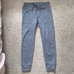 Aerie size Large gray leggings